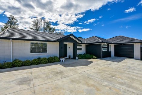 Photo of property in 15 Plimsoll Street, Carterton, 5713
