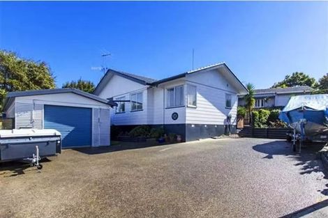 Photo of property in 163 Bradbury Road, Botany Downs, Auckland, 2010