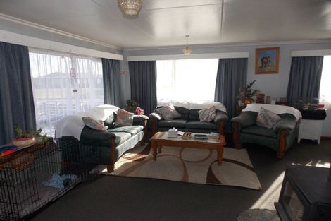 Photo of property in 122 Benmore Avenue, Cloverlea, Palmerston North, 4412