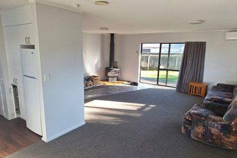 Photo of property in 22 Trevethick Grove, Woburn, Lower Hutt, 5010