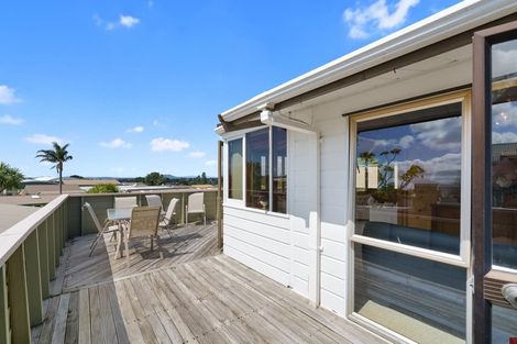 Photo of property in 771 East Coast Road, Northcross, Auckland, 0630