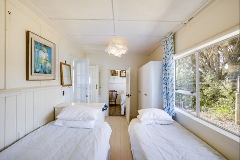 Photo of property in 10 Moori Road, Waimarama, 4294