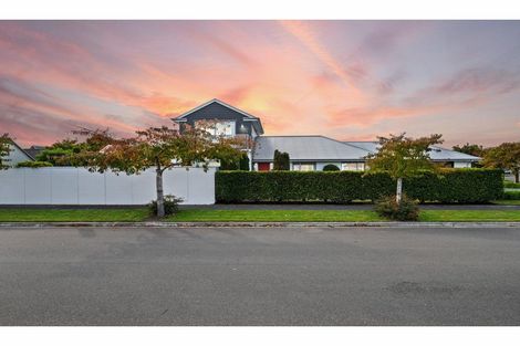 Photo of property in 12 Springwater Avenue, Northwood, Christchurch, 8051