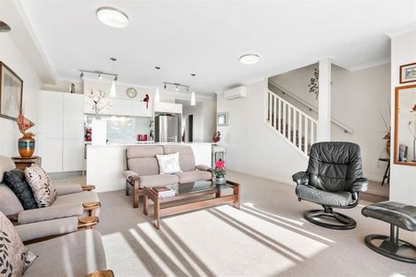 Photo of property in 39 Landmark Terrace, Orewa, 0931