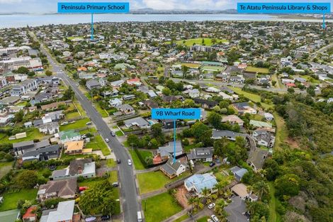 Photo of property in 2/9 Wharf Road, Te Atatu Peninsula, Auckland, 0610