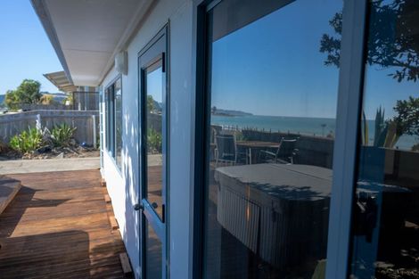 Photo of property in 285 Clifton Road, Te Awanga, 4102