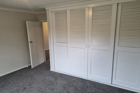 Photo of property in 43 Edmonton Road, Henderson, Auckland, 0612