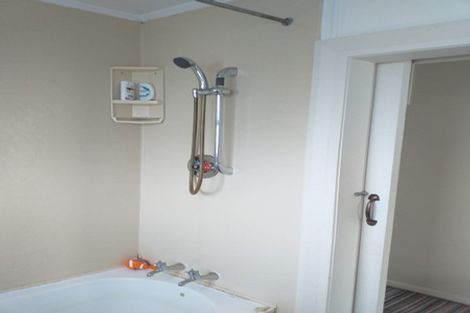 Photo of property in 5 Larsen Street, Westport, 7825