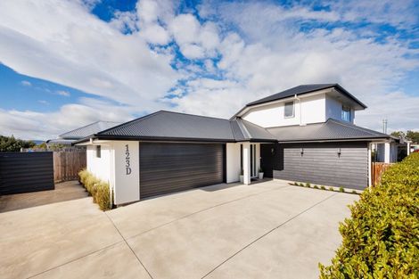 Photo of property in 123d James Line, Kelvin Grove, Palmerston North, 4414