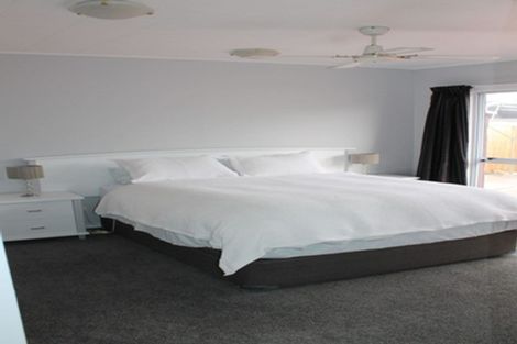 Photo of property in 3/700 Duke Street, Mahora, Hastings, 4120