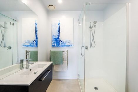 Photo of property in Frank Sargeson Apts, 4/80g Anzac Street, Takapuna, Auckland, 0622