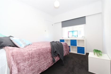 Photo of property in 95 Kenmore Street, Newlands, Wellington, 6037