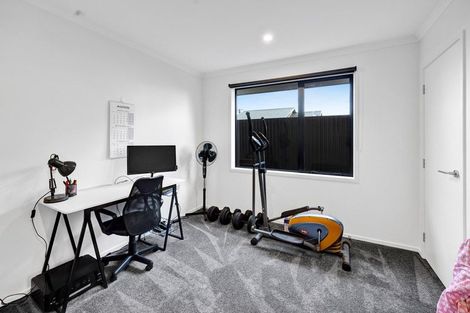 Photo of property in 69 Wilson Street, Hawera, 4610