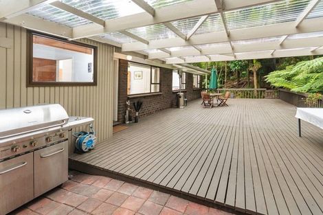 Photo of property in 130 Otitori Bay Road, Titirangi, Auckland, 0604