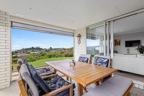 Photo of property in 15 Seaview Crescent, Hatfields Beach, Orewa, 0931