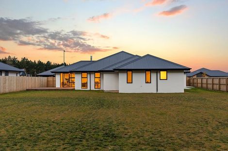 Photo of property in 46 Memorial Crescent, Methven, 7730