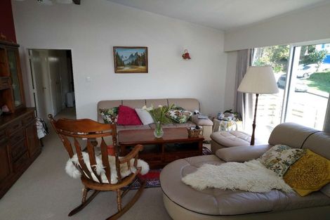 Photo of property in 9 Chisbury Street, Churton Park, Wellington, 6037