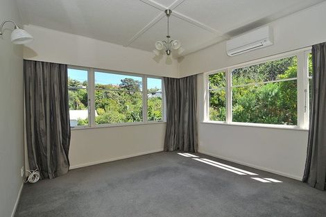 Photo of property in 35 Seaview Terrace, Northland, Wellington, 6012