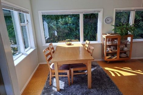 Photo of property in 102 Glanmire Road, Newlands, Wellington, 6037