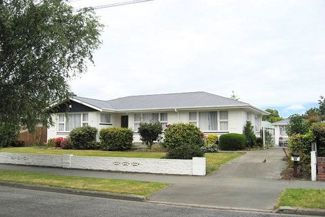 Photo of property in 53 Greendale Avenue, Avonhead, Christchurch, 8042