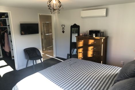 Photo of property in 6 Flers Place, Taradale, Napier, 4112