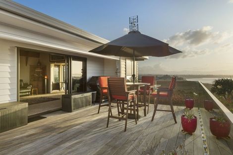 Photo of property in 271 Bellevue Road, Bellevue, Tauranga, 3110