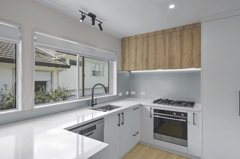 Photo of property in 2/3 Mably Court, Stanmore Bay, Whangaparaoa, 0932