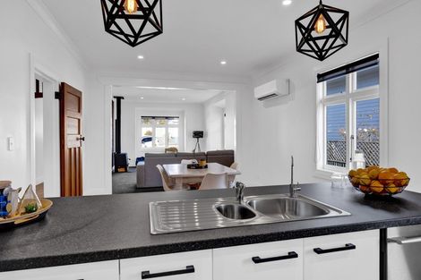 Photo of property in 84 Regan Street, Stratford, 4332