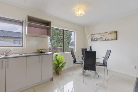 Photo of property in 2/25 Margaret Road, Papatoetoe, Auckland, 2025
