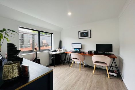 Photo of property in 18 Saralee Drive, Manurewa, Auckland, 2105