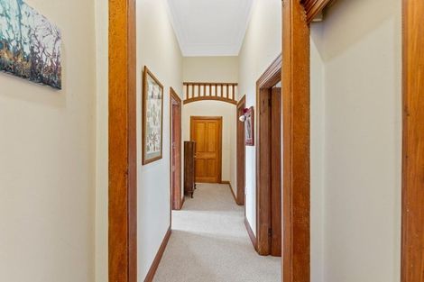 Photo of property in 32 Hipango Terrace, Durie Hill, Whanganui, 4500