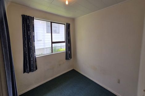 Photo of property in 4 Whitby Place, Westown, New Plymouth, 4310