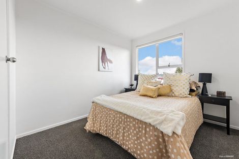 Photo of property in 4 Malmo Place, Massey, Auckland, 0614