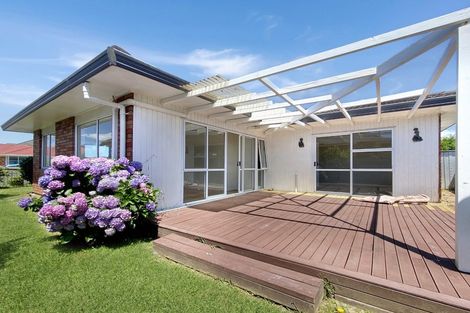 Photo of property in 1/20 Tamaki Bay Drive, Pakuranga, Auckland, 2010