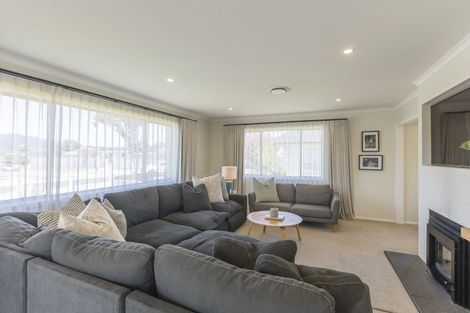 Photo of property in 77 Gray Avenue, Paraparaumu Beach, Paraparaumu, 5032