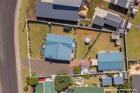 Photo of property in 13 Dundas Street, Whitianga, 3510