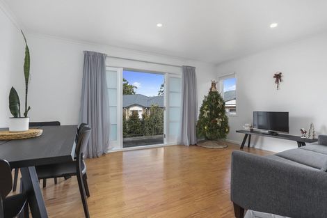 Photo of property in 25 Essex Street, Te Atatu South, Auckland, 0610