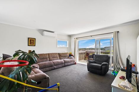 Photo of property in 159 Keri Vista Rise, Papakura, 2110