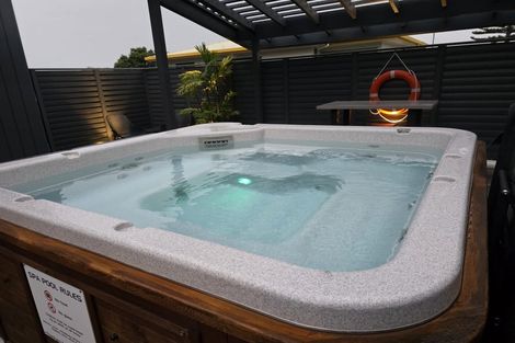 Photo of property in 105u1c Aickin Road, Whangamata, 3620