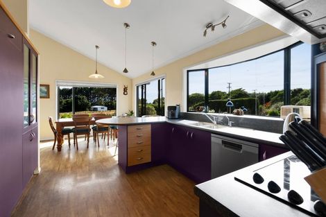 Photo of property in 852 Frankley Road, Hurworth, New Plymouth, 4371