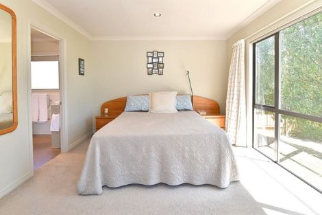 Photo of property in 8 Archer Rayner Place, Greenhithe, Auckland, 0632