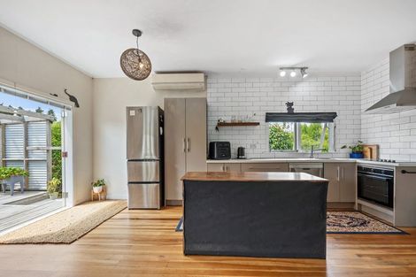 Photo of property in 140 Awaroa Road, Helensville, 0800