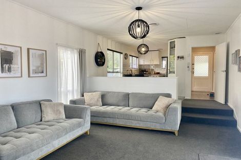 Photo of property in 127 Apollo Parade, Milson, Palmerston North, 4414