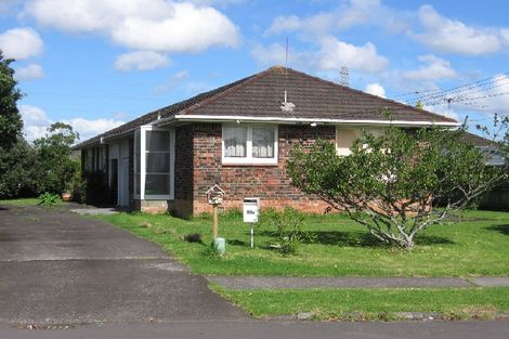 Photo of property in 2/42 Dale Crescent, Pakuranga, Auckland, 2010
