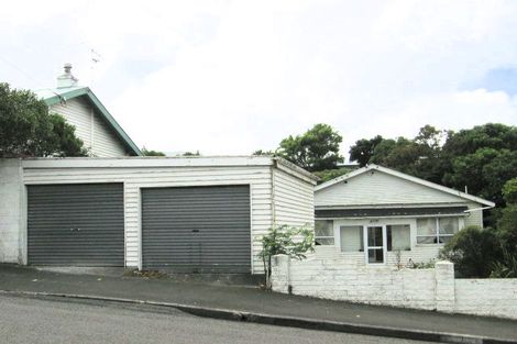 Photo of property in 36 Tamar Street, Island Bay, Wellington, 6023