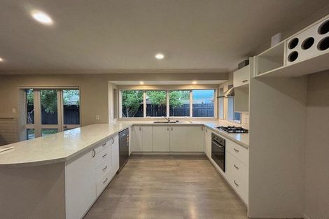 Photo of property in 17 Whiting Crescent, Greenmeadows, Napier, 4112