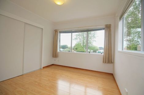 Photo of property in 1/12 Sherwood Avenue, Te Atatu South, Auckland, 0610
