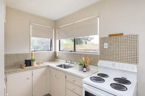 Photo of property in 12 Escort Grove, Awapuni, Palmerston North, 4412