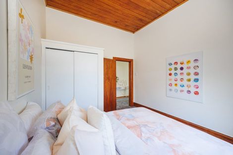 Photo of property in 215 College Street, West End, Palmerston North, 4412