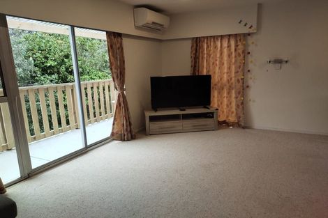 Photo of property in 15b Caesars Place, Churton Park, Wellington, 6037